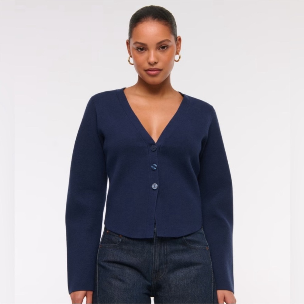NWOT Abercrombie LuxeLoft Rounded Sleeve Cardigan